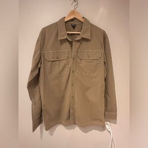 COPY - Patagonia button down shirt
